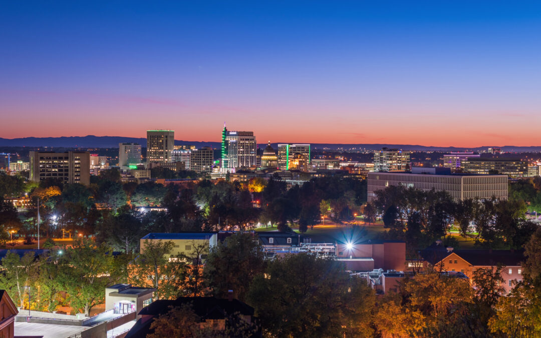 boise-idaho-usa-downtown-cityscape-time-lapse-at-sunset-SBI-350452113